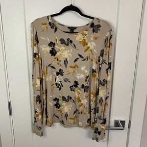 NWOT RW&CO Fall FloralT-Shirt Blouse